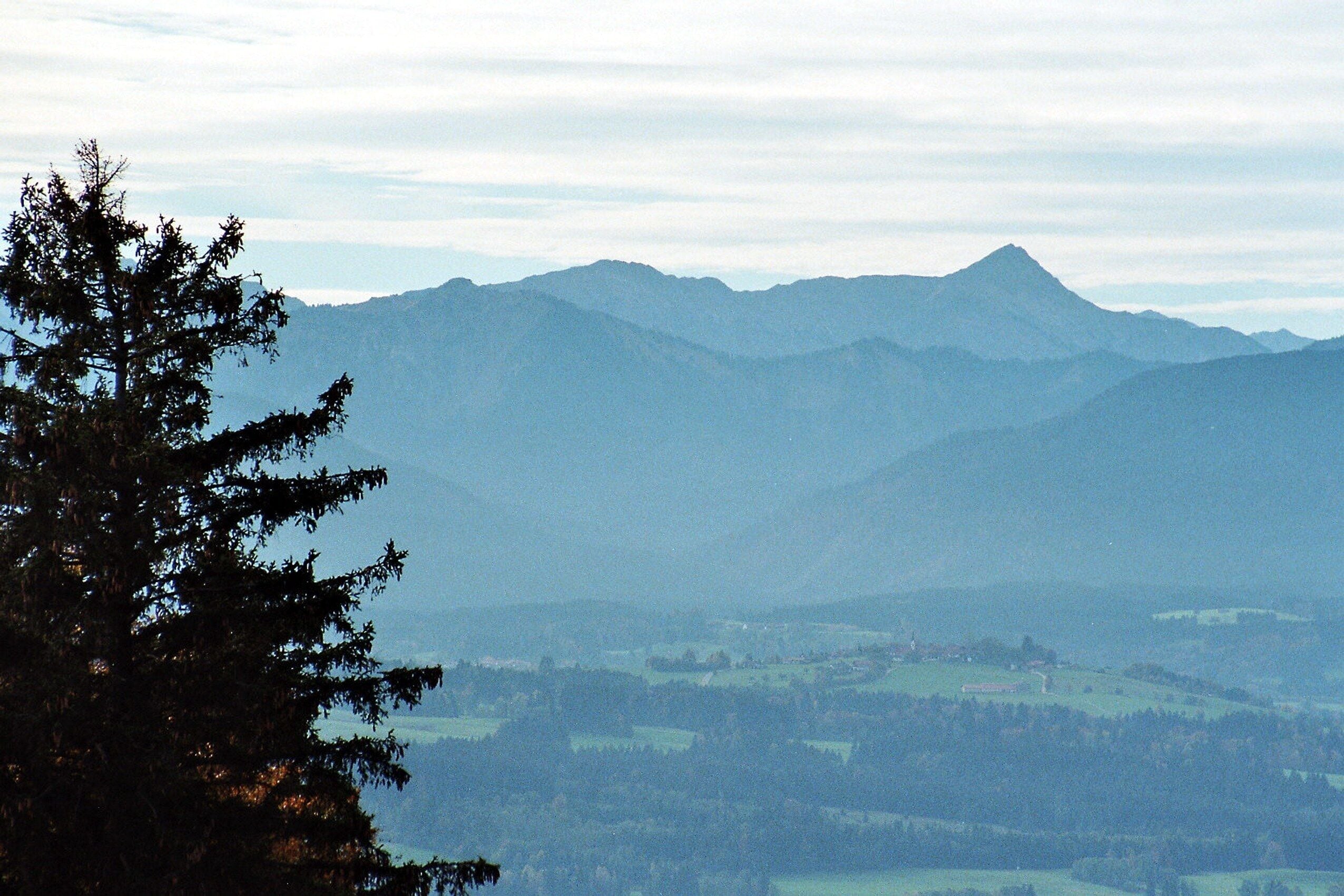 Hoher Peißenberg, view to the Alpine