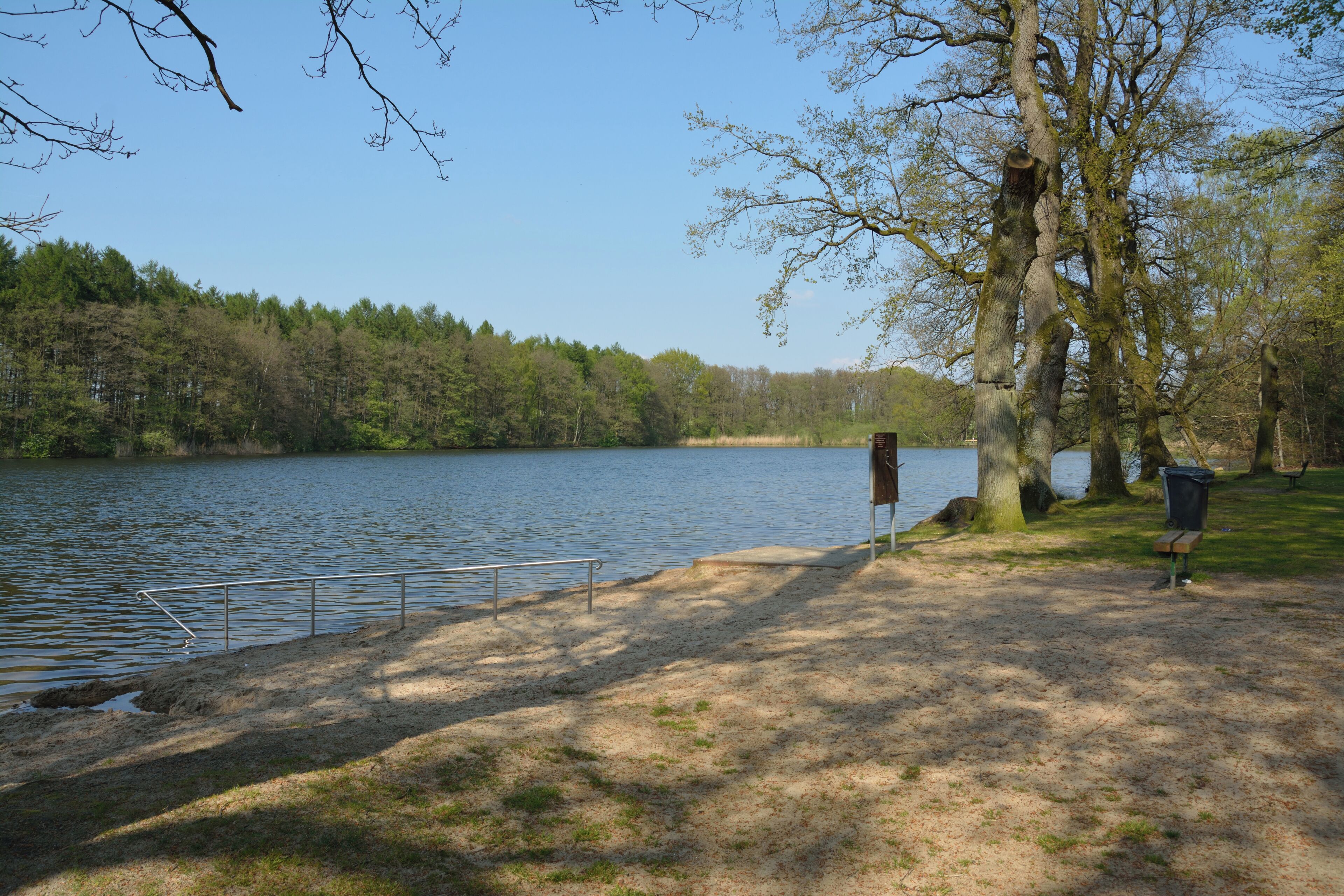 Landschaftsschutzgebiet "Lohmühlenteich" in Hohenlockstedt, Schleswig-Holstein.