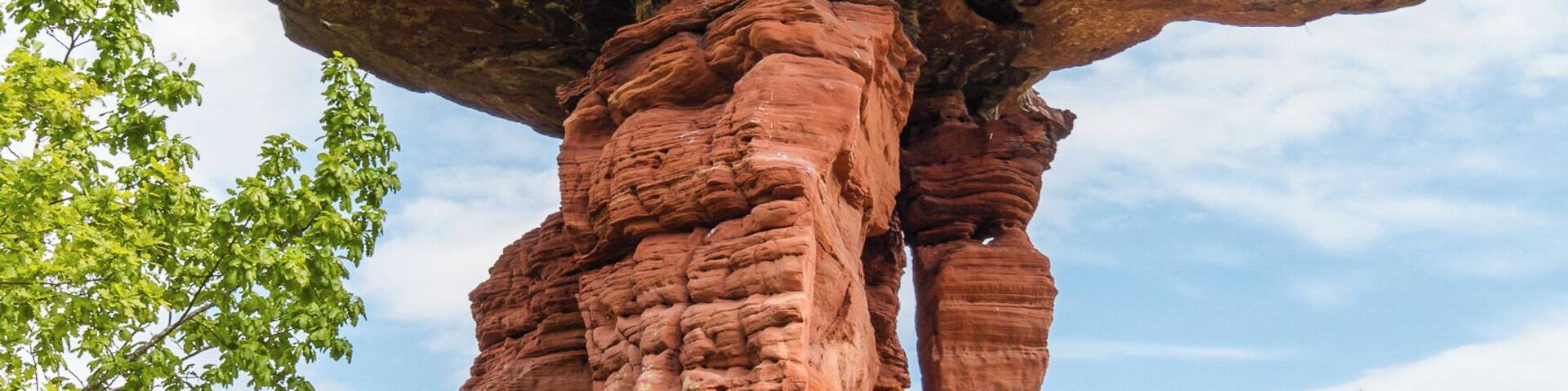Natural monument number: ND-7340-241 Designation: Teufelstisch Place: Rhineland-Palatinate, administrative district Southwest Palatinate, Hauenstein, west of Hinterweidenthal Description: table formed red sandstone rock
