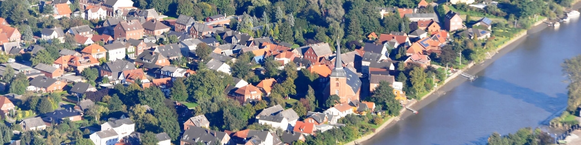 Luftaufnahmen: Schwebefähre Osten