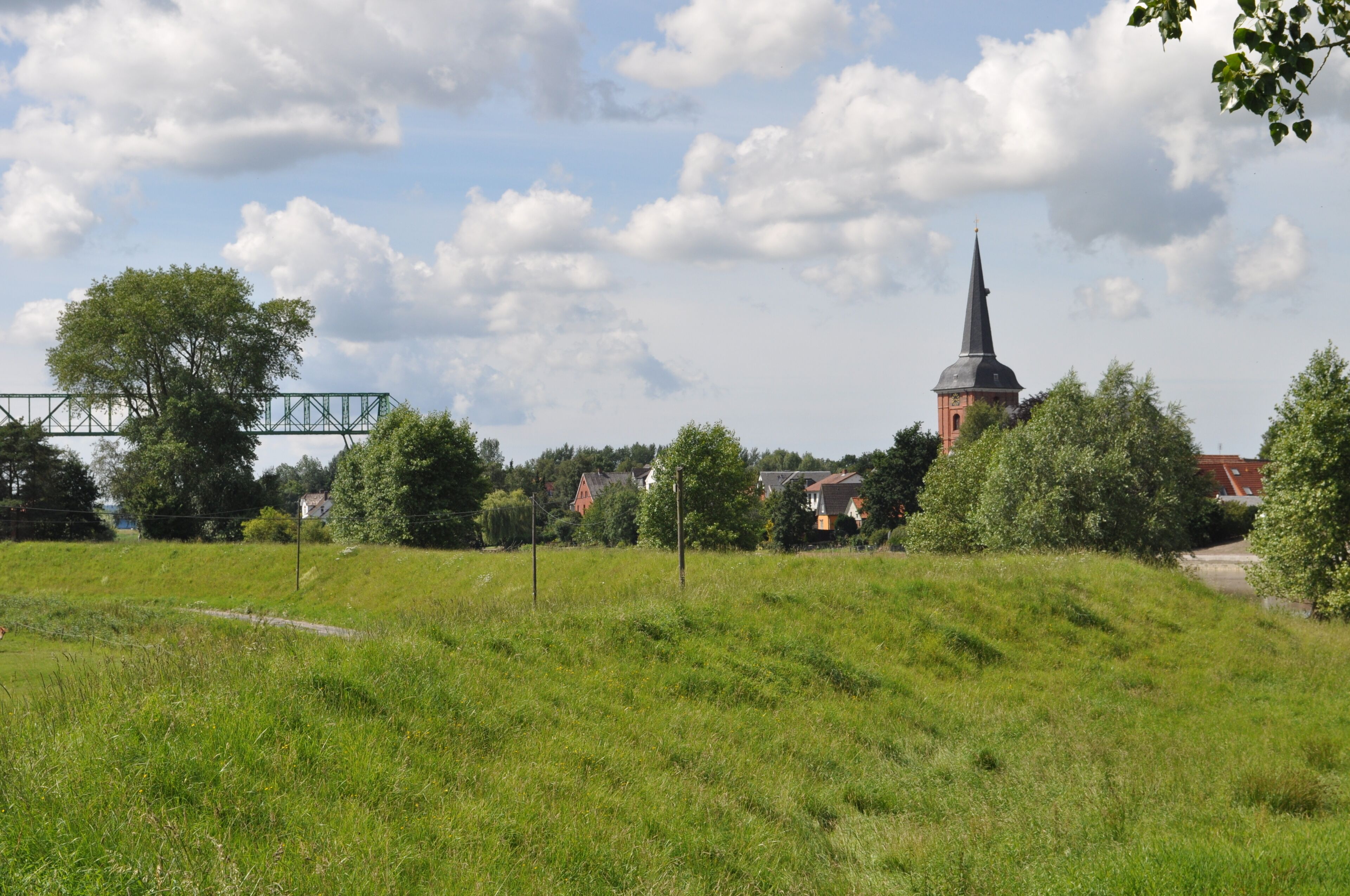 This is a photograph of an architectural monument. It is on the list of cultural monuments of Hemmoor, no. 35.202.200.053