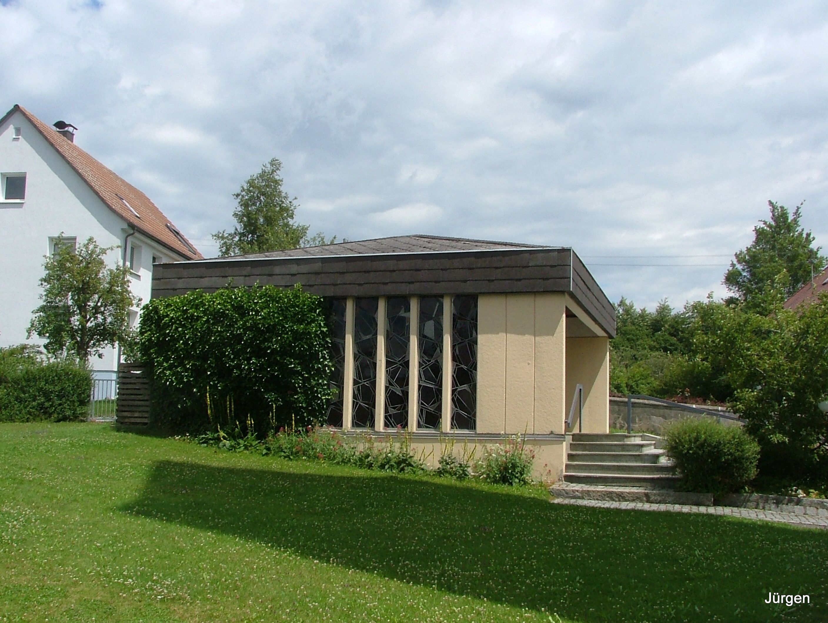 Aussegnungshalle im modernen Stil