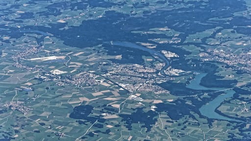 Bilder vom Flug -Rom-DĂŒsseldorf-Hamburg 2013 Dieses Foto entstand in Zusammenarbeit mit Stadtbesichtigungen.de Die Seiten Stadtbesichtigungen.de, der dazugehörige Reise Blog sowie die Facebookseite: Stadtbesichtigungen Rom dĂŒrfen dieses Bild fĂŒr Ihre Veröffentlichungen ohne den Hinweis auf Wikipedia, Commons bzw der Lizenz verwenden. Die Verantwortlichen habe von mir (Ra Boe) die Originaldaten zur freien VerfĂŒgung ĂŒbermittelt bekommen.