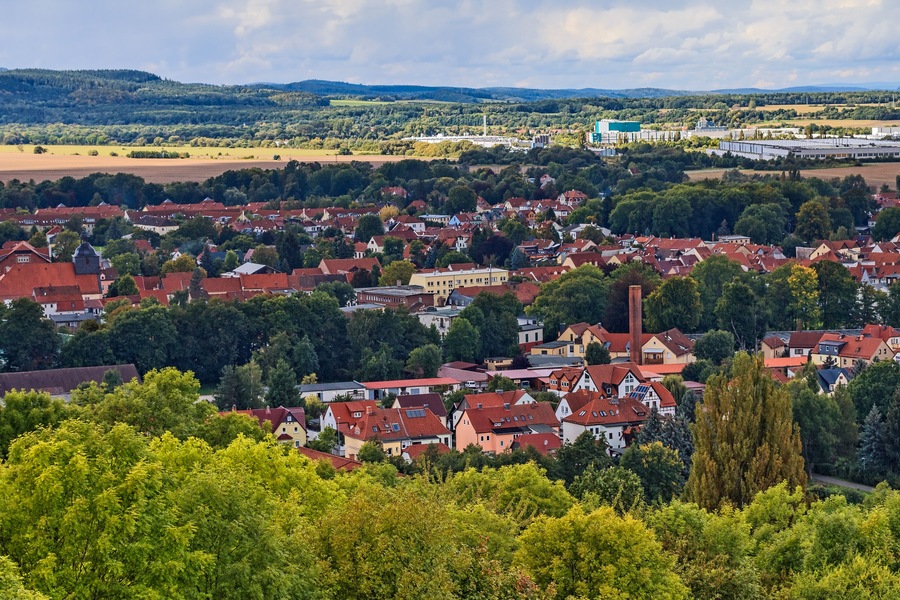 Blick vom Wasserturm über Ohrdruf Richtung Gewerbegebiet (HDR)