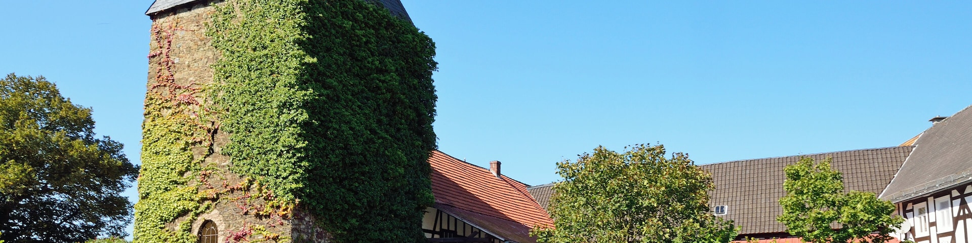 This is a picture of the hessian Kulturdenkmal (cultural monument) with the ID