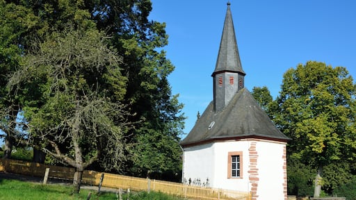 This is a picture of the hessian Kulturdenkmal (cultural monument) with the ID