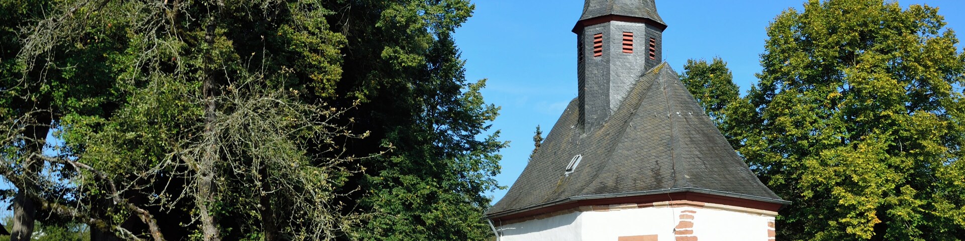 This is a picture of the hessian Kulturdenkmal (cultural monument) with the ID