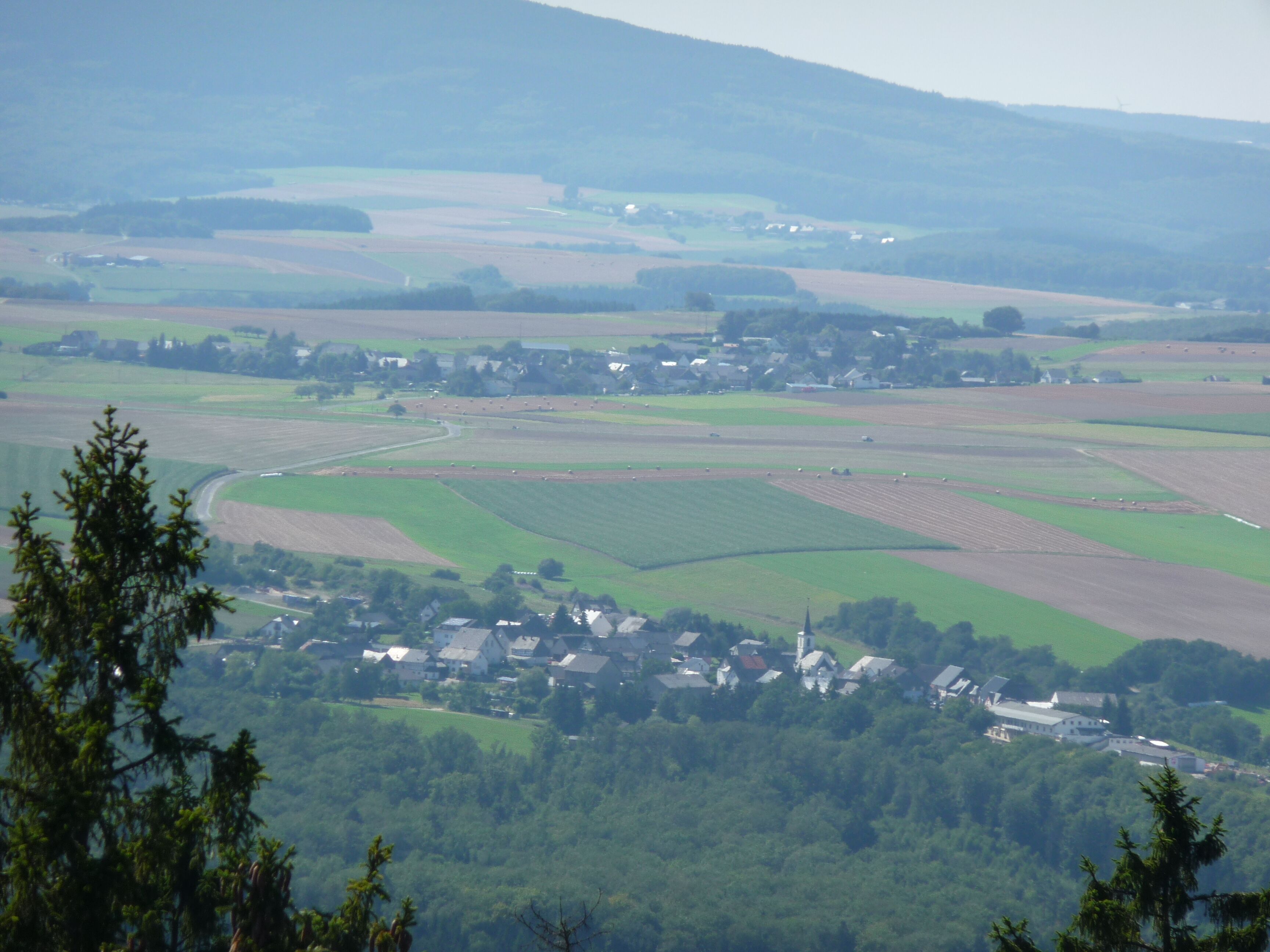 Blick vom Koppenstein über Schlierschied nach Woppenroth-Schabbach