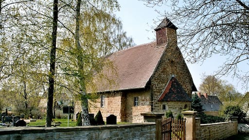 This is a picture of the Baudenkmal (cultural heritage monument) according to the Cultural Heritage Protection Law of Saxony-Anhalt with the ID
