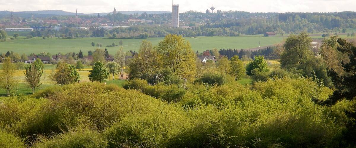Blick (Mai 2015) auf den Aufzugstestturm in Rottweil der Fa. ThyssenKrupp Elevator