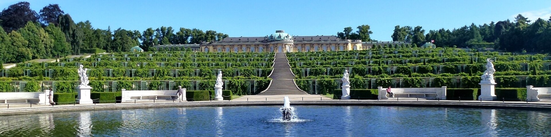Potsdam, Blick von Süden über die Große Fontäne auf das Schloss Sanssouci