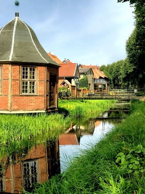 Historische Wallanlagen, prima Spaziergang am Wasser bis in die Altstadt.