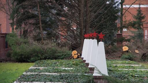 Beeskow in Brandenburg. Der Sowjetischer Ehrenfriedhof in Beeskow steht unter Denkmalschutz.