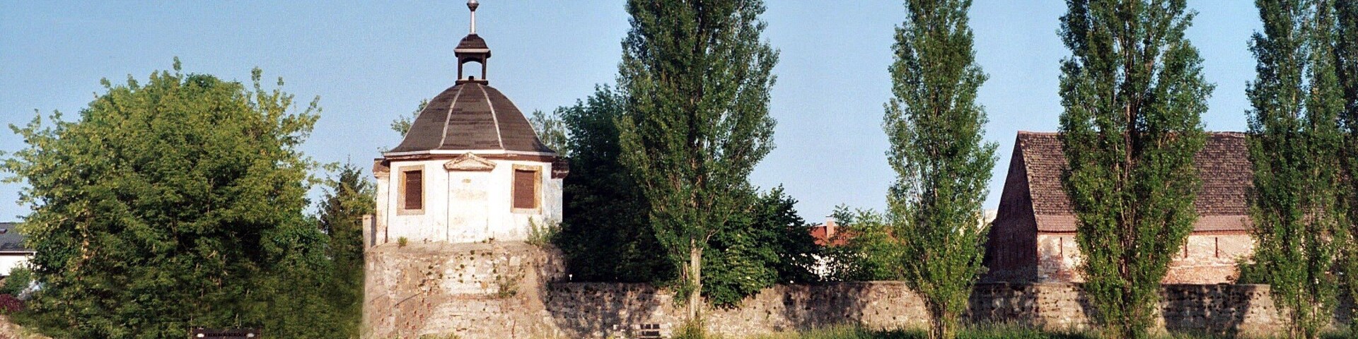 This is a picture of the Baudenkmal (cultural heritage monument) according to the Cultural Heritage Protection Law of Saxony-Anhalt with the ID