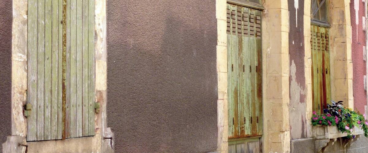 The main street has a lot of vibrant shops but unfortunately this wasn't one of them...