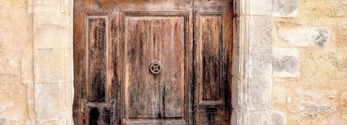 Everywhere you look in Vacheres there is some fabulous medieval feature