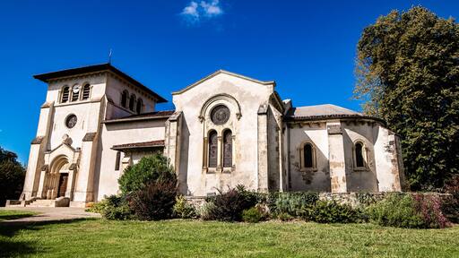 Pretty view of the church in the town of Tosse in southwest France