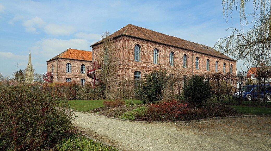Steenvoorde (Département du Nord, France), rue Carnot: former municipal girl's school, now cultural centre 'Jean-Paul Bataille'