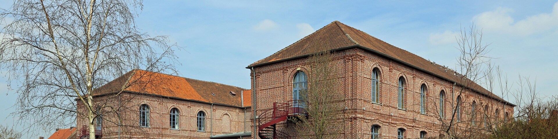Steenvoorde (Département du Nord, France), rue Carnot: former municipal girl's school, now cultural centre 'Jean-Paul Bataille'
