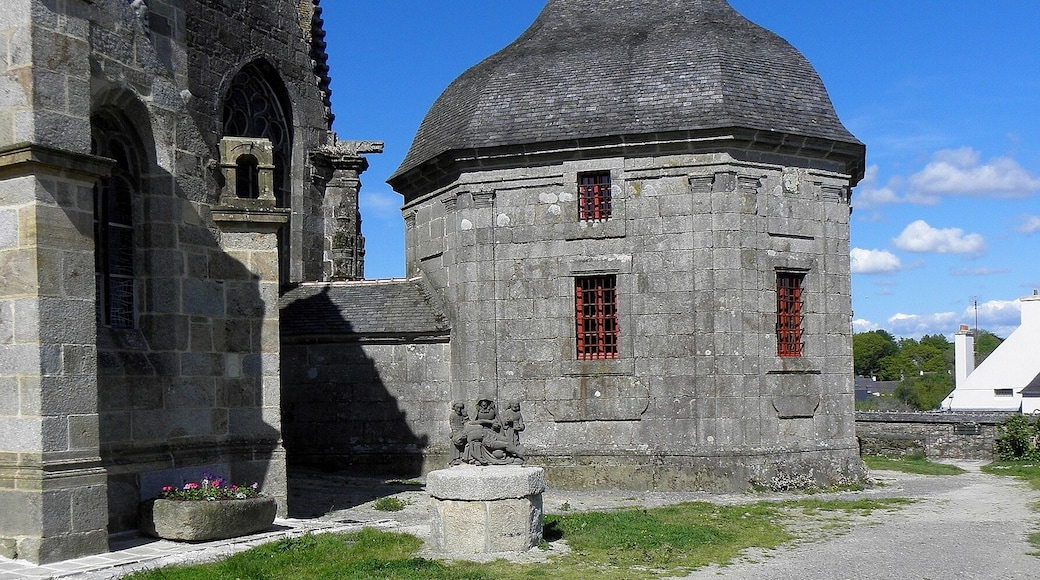 Sacristie de l'église Saint-Suliau de Sizun (29).