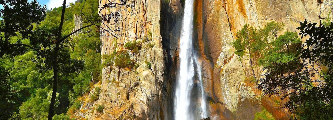 The magnificent 60-70 m high waterfall of the Piscia di Gallo (Cascade de Piscia di Ghjaddu, cock’s piss) above the bay of Porto Vecchio (San-Gavino-di-Carbini, Corsica)