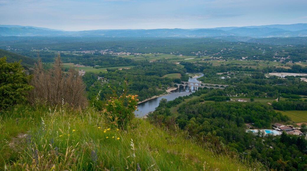 Mont Sampzon in der Ardeche in Frankreich