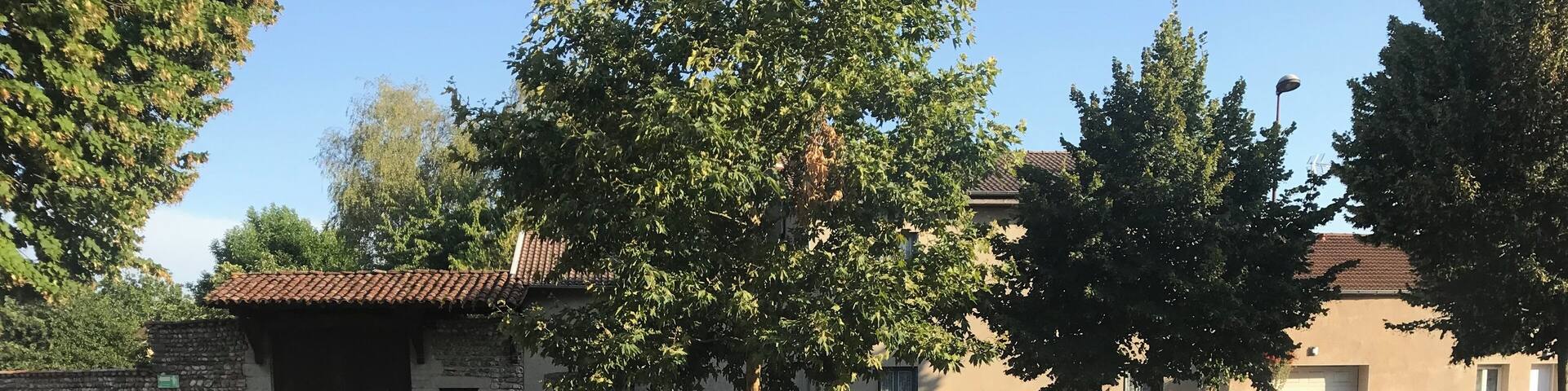 Image de Sainte-Julie (Ain, France).