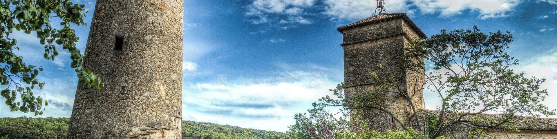 Les 2 tours à l'entrée des visiteurs du chateau