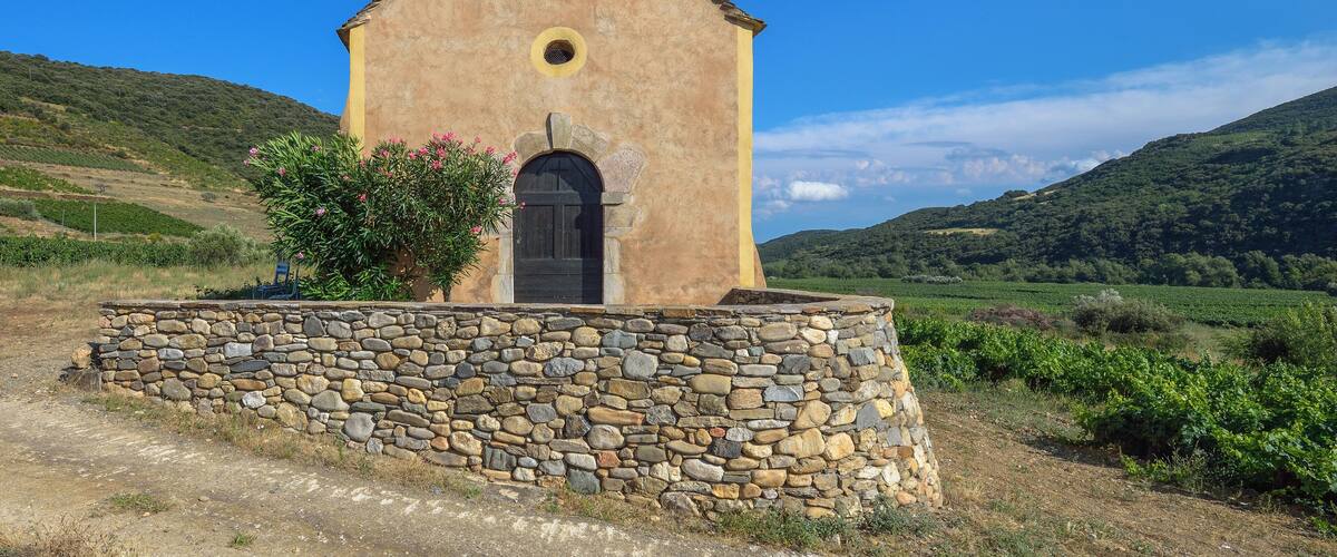 Chapel of Saint-Pontien (date unknow, cited for the first time in a charter in the year of 940). Hamlet of Ceps, Roquebrun, Hérault, France. Haut-Languedoc Regional Natural Park.