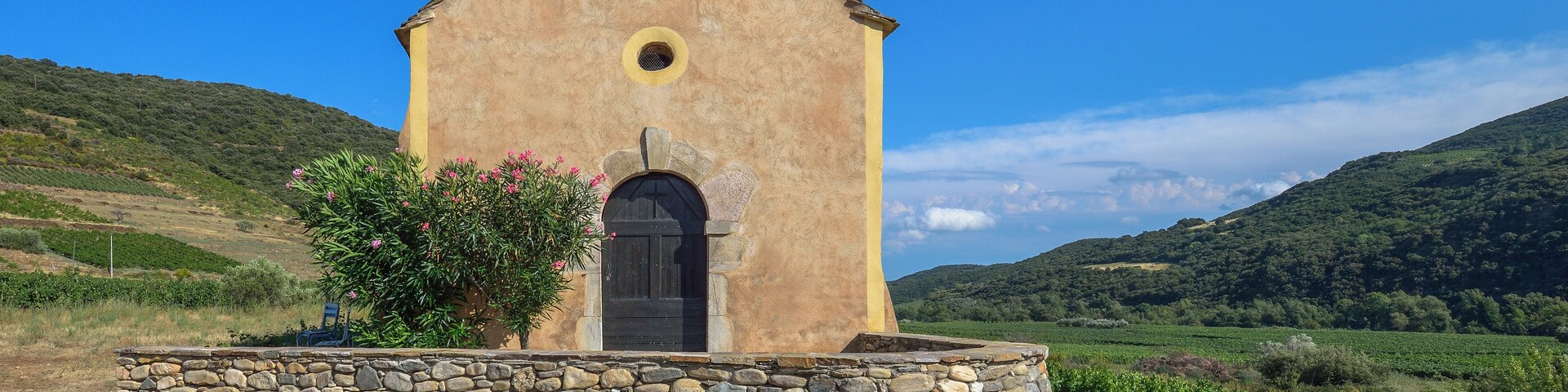 Chapel of Saint-Pontien (date unknow, cited for the first time in a charter in the year of 940). Hamlet of Ceps, Roquebrun, Hérault, France. Haut-Languedoc Regional Natural Park.