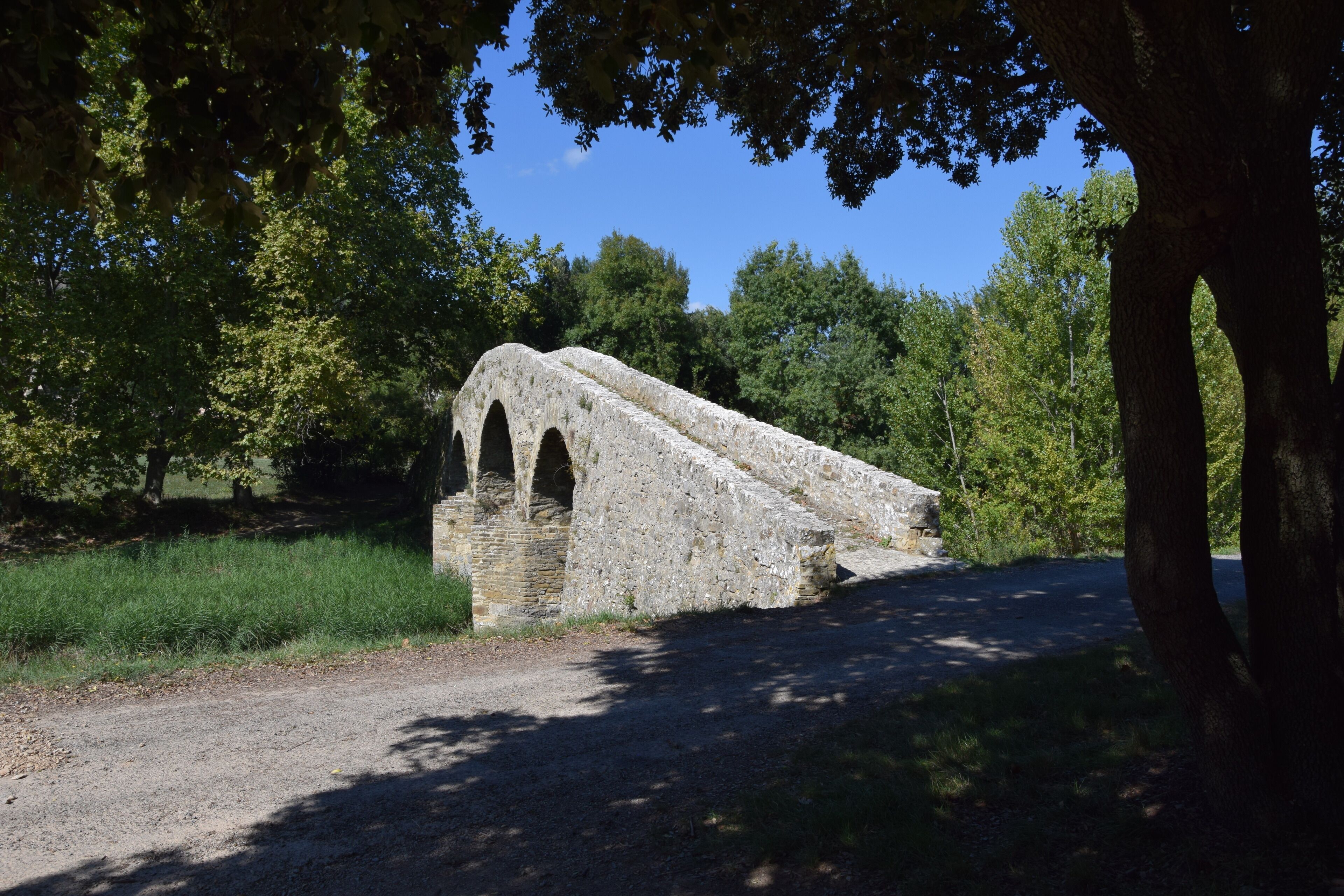 This building is indexed in the Base Mérimée, a database of architectural heritage maintained by the French Ministry of Culture, under the reference PA00102876 .