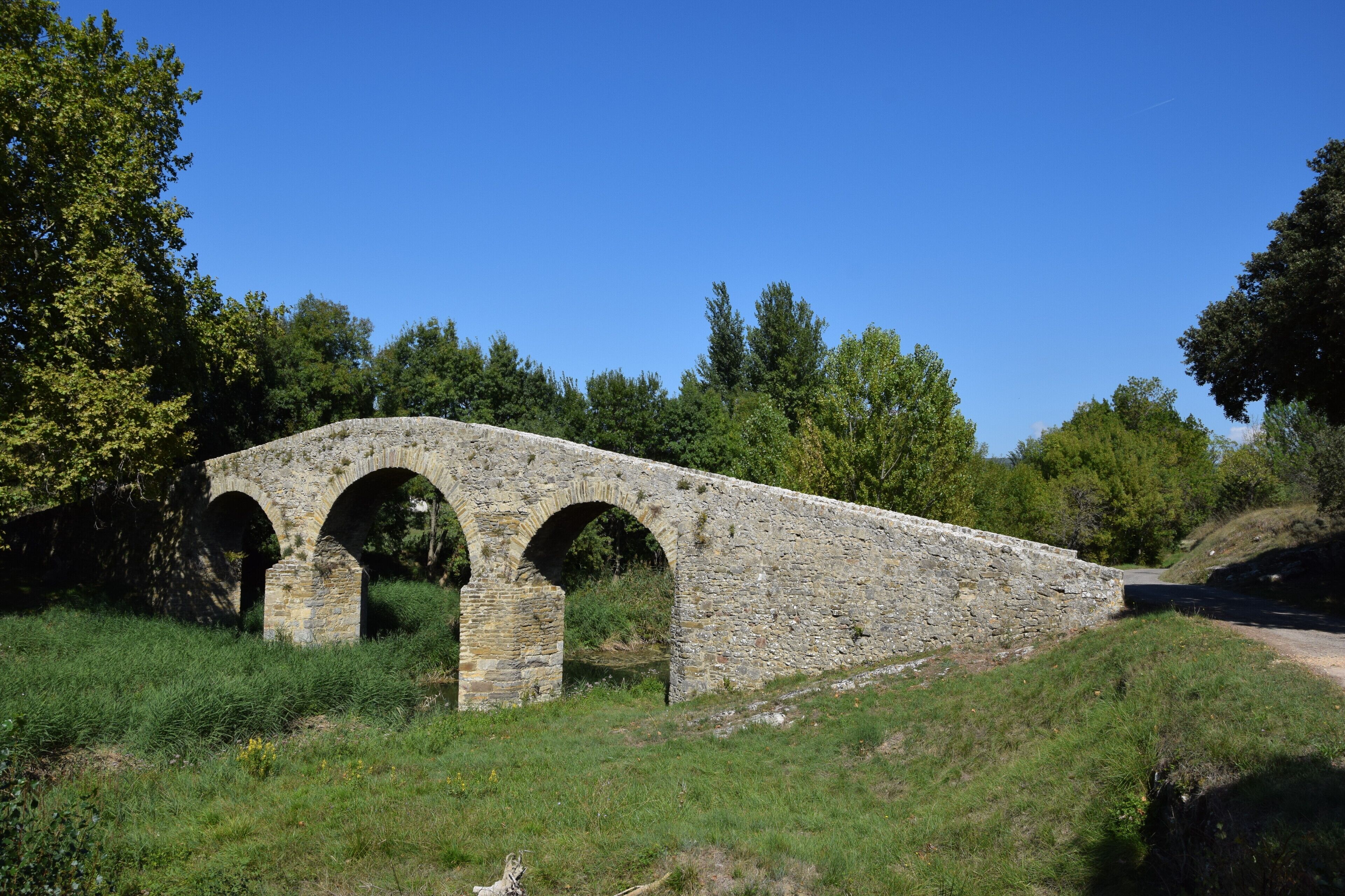 This building is indexed in the Base Mérimée, a database of architectural heritage maintained by the French Ministry of Culture, under the reference PA00102876 .