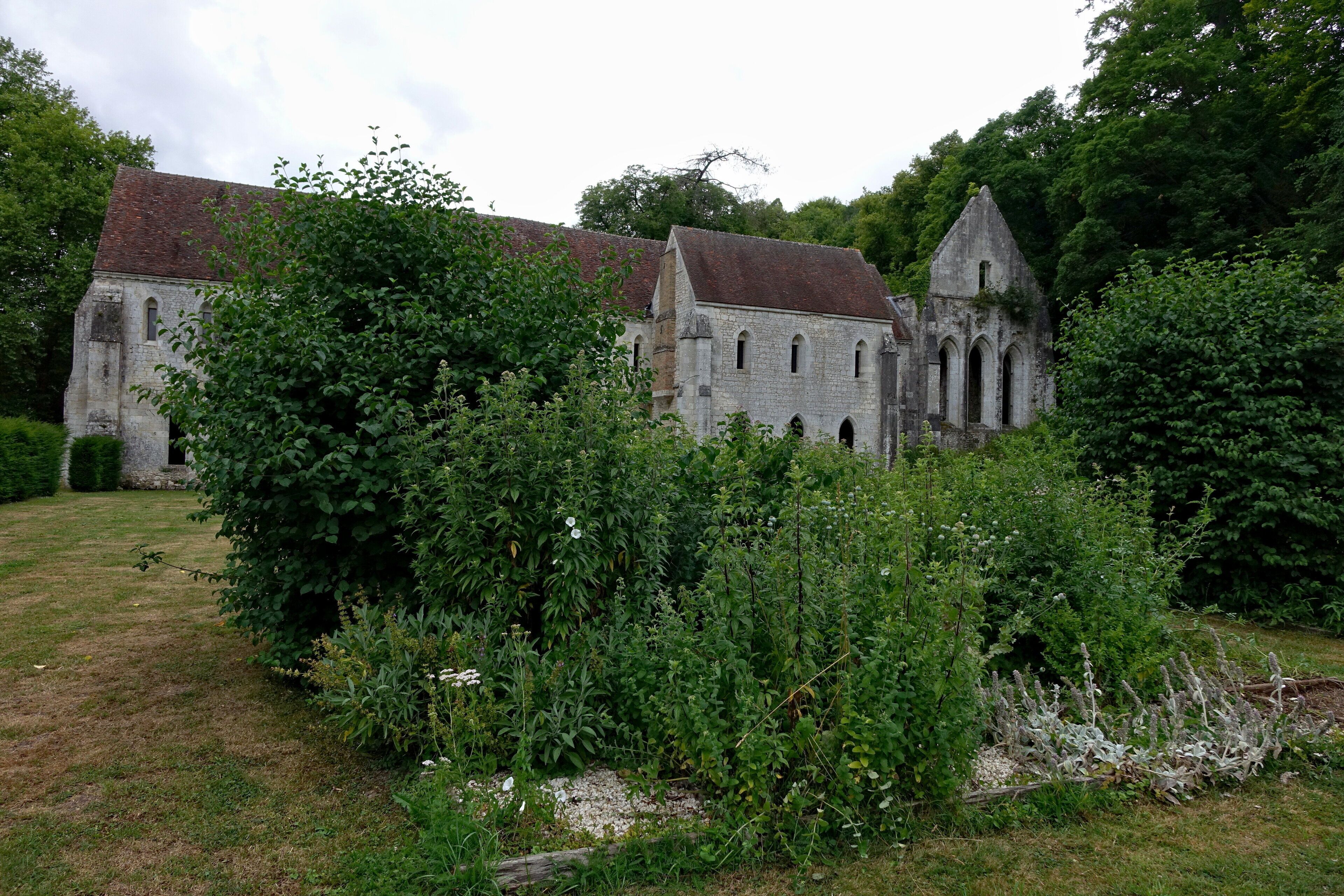 Abbaye Notre-Dame de Fontaine-Guérard, Eure, France