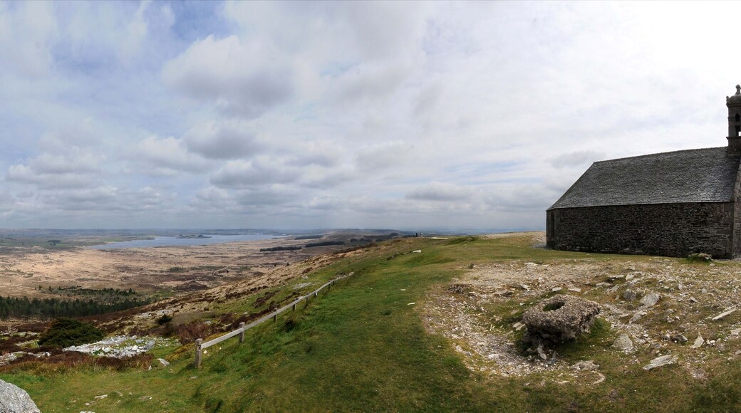 Chapelle Saint-Michel De Brasparts dans les Monts d'Arrée massif Armoricain Bretagne Finistère France