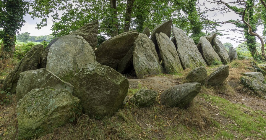 Allée couverte de Lesconil, Poullan-sur-Mer, Department of FinistÚre, France