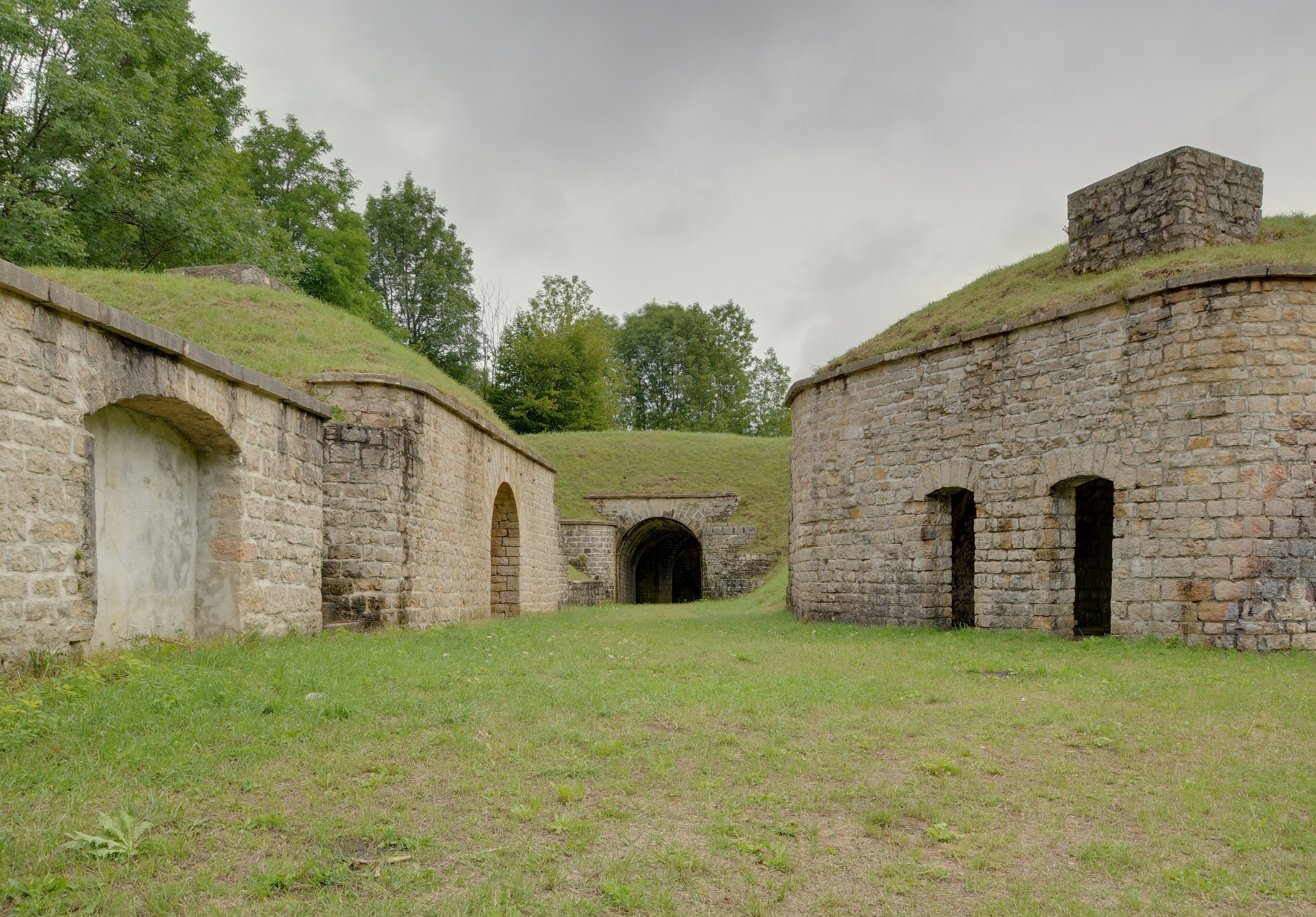 This file was uploaded with Commonist. Batterie des Roches (HDR).