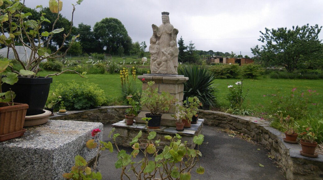 le village saint joseph a plounévez-quintin