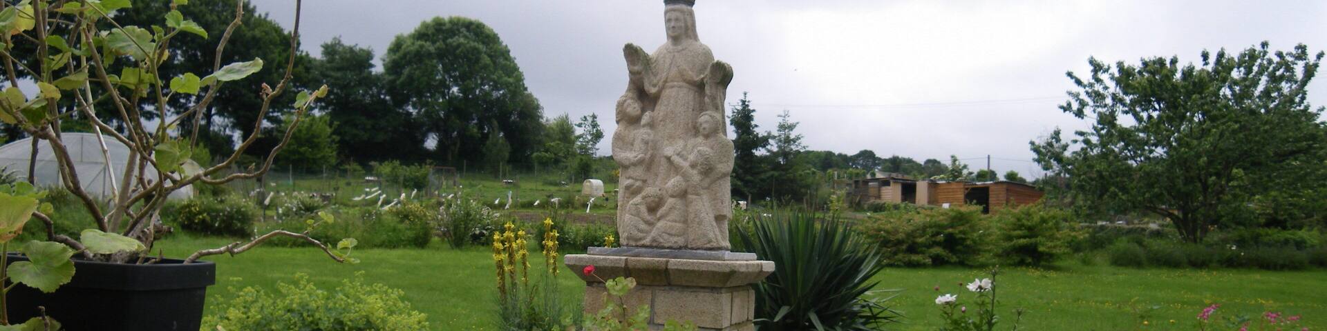 le village saint joseph a plounévez-quintin