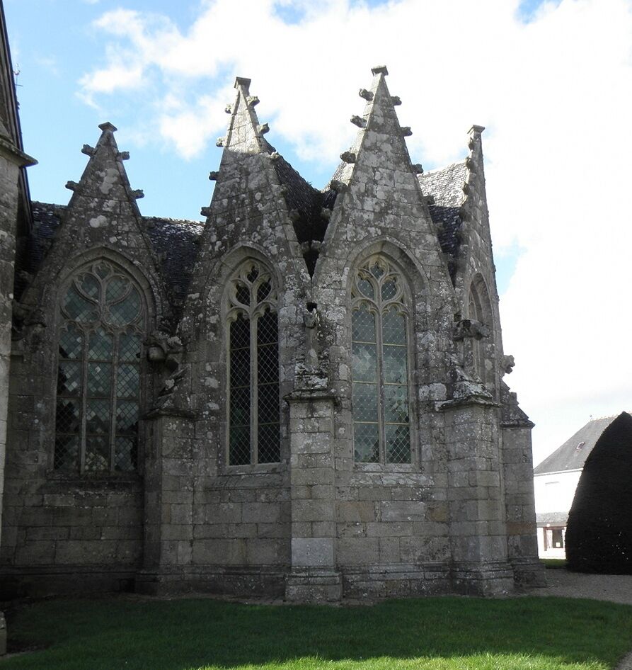 Église Saint-Yves de Plougonven (29).