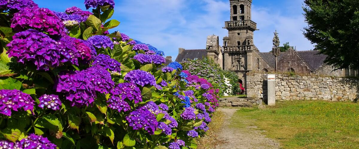 Plomodiern Sainte-Marie du Menez Hom in der Bretagne, Frankreich - Plomodiern Sainte-Marie du Menez Hom in Brittany