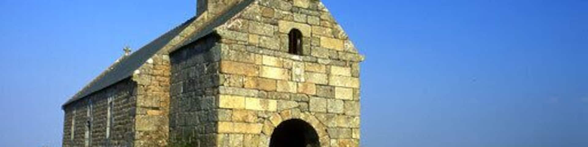 Description : Pédernec (22) - Le Menez Bré - Chapelle Saint Hervé Date : non déterminée Auteur : Ifernyen Source : Archives personnelles, scan d'aprÚs diapositive Statut : fr:GFDL Ifernyen