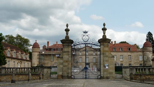 Le chĂąteau de Parentignat, Puy-de-DĂŽme, France.