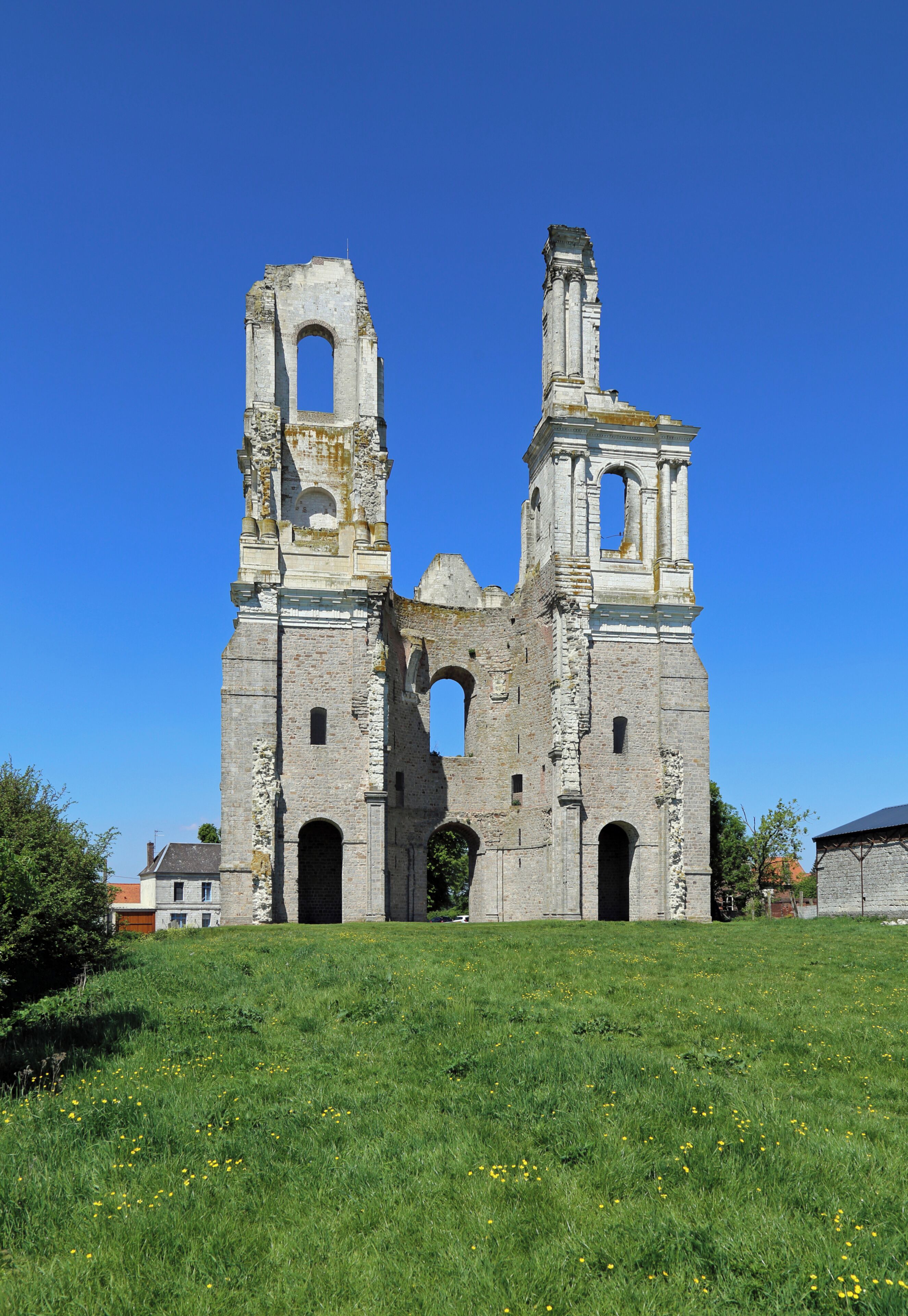 This building is classé au titre des Monuments Historiques. It is indexed in the Base Mérimée, a database of architectural heritage maintained by the French Ministry of Culture, under the reference PA00108351 .