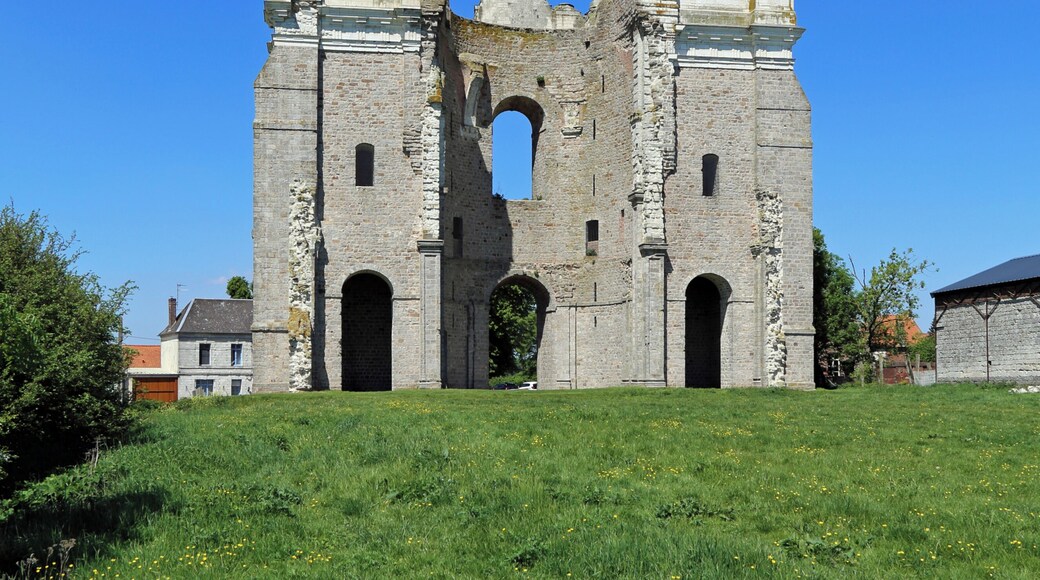 This building is classé au titre des Monuments Historiques. It is indexed in the Base Mérimée, a database of architectural heritage maintained by the French Ministry of Culture, under the reference PA00108351 .
