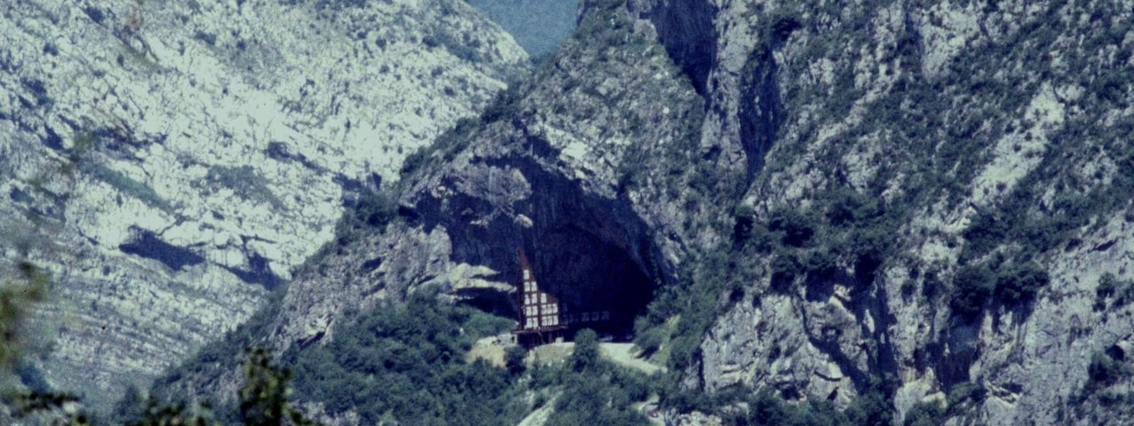 Ariege Miglos Chateau Vue Grotte De Niaux 071995