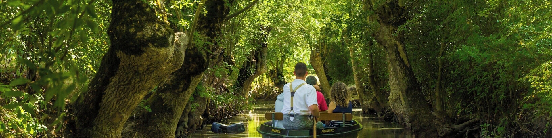 Best way to enjoy the Marais Poitevin is definitely on a boat. Go for a tour through the labyrinthine marsh rivers. So quiet and relaxing!
#LifeAtExpedia