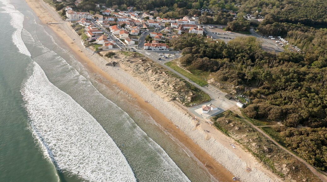 Longeville-sur-Mer vue du ciel, le Rocher