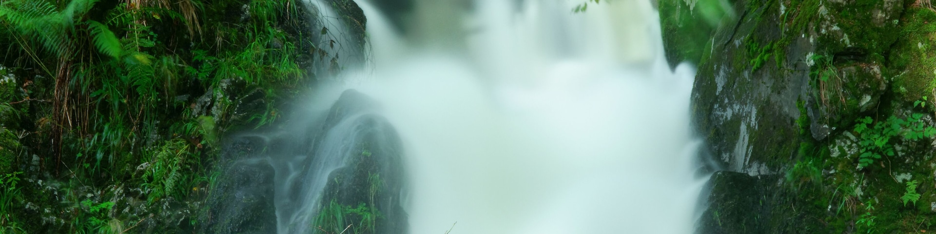 This file was uploaded with Commonist. La Savoureuse à Lepuix. Photo réalisée avec un filtre Hoya ND16 + filtre polarisant Kood + le filtre ND8 intégré du Nikon Coolpix P7100 activé.