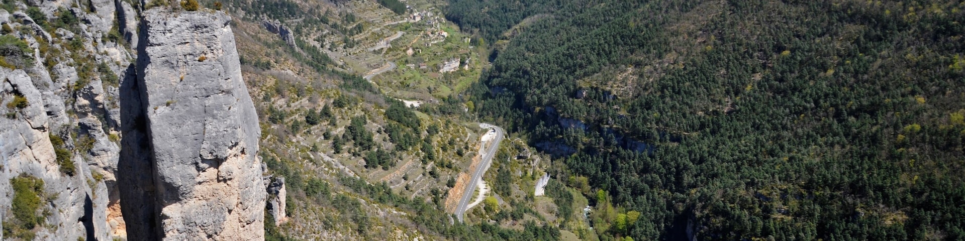 This is just one of many spectacular views from a walk entitled "Pas Du Loup". We started at Capluc, a cross on a peak above Le Rozier and did the entire circuit. It's still comfortably in my top ten all time great walks.
If you suffer acrophobia it's one to be avoided. The area is also something of a mecca for rock climbers.
The whole Goreg du Tarn is a special place for me because the tourist buses don't go there and it's reputedly the deepest gorge in Europe.