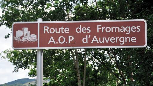 Unfortunately we didn't manage to stop for any tastings, but it was still great to be on a cheese road!